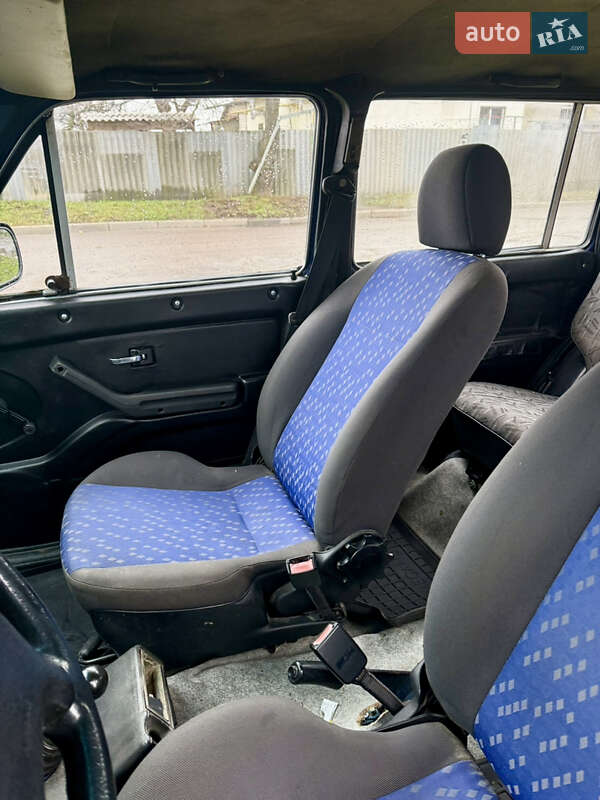 Внедорожник / Кроссовер ВАЗ / Lada 2131 Нива 1998 в Харькове