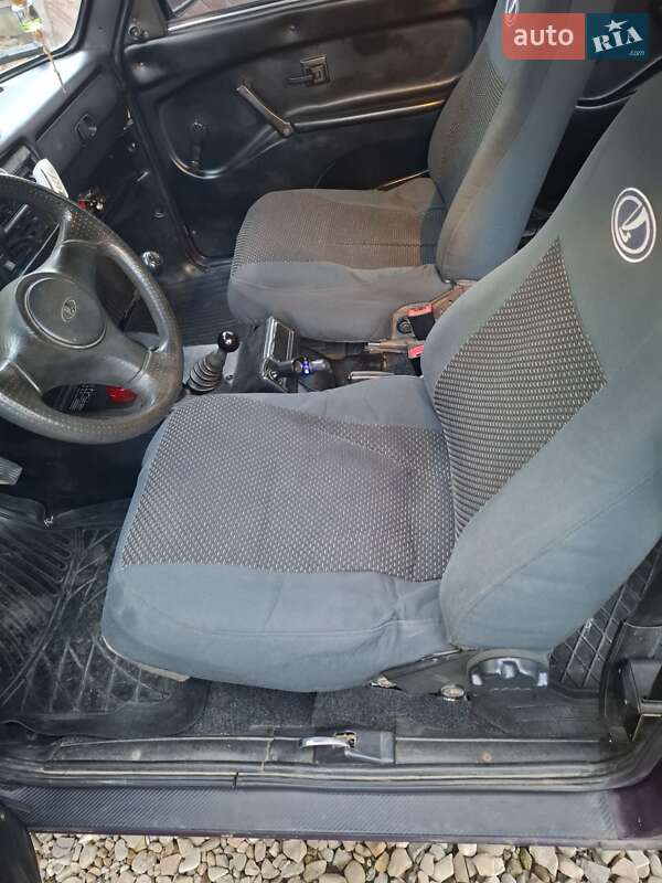 Внедорожник / Кроссовер ВАЗ / Lada 2131 Нива 2003 в Самборе