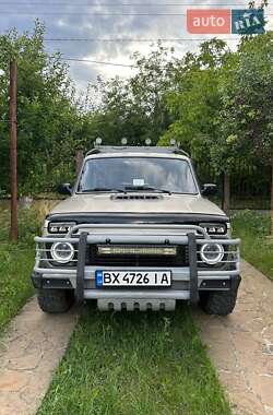 Внедорожник / Кроссовер ВАЗ 2131 Нива 2001 в Каменец-Подольском