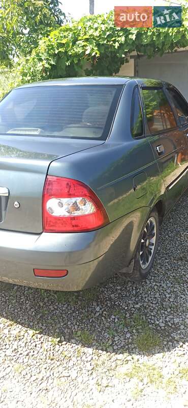 Седан ВАЗ / Lada 2170 Priora 2009 в Калуші