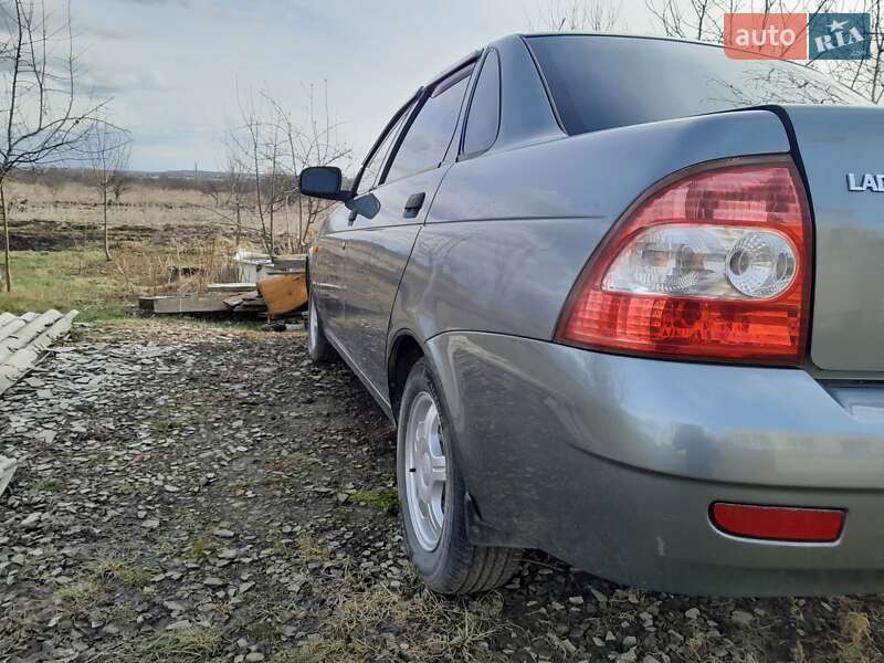 Седан ВАЗ / Lada 2170 Priora 2011 в Дрогобыче