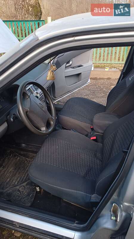 Седан ВАЗ / Lada 2170 Priora 2011 в Хусті