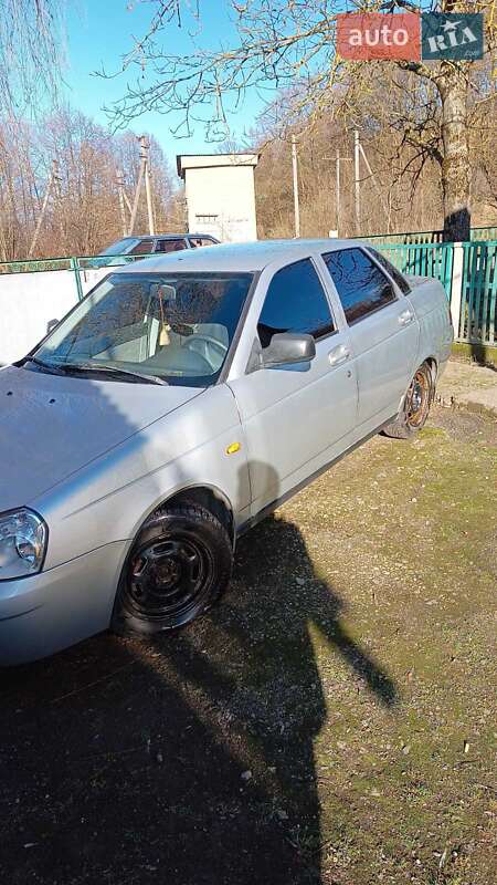 Седан ВАЗ / Lada 2170 Priora 2011 в Хусті