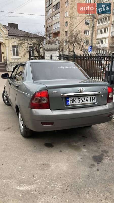 Седан ВАЗ / Lada 2170 Priora 2011 в Ровно