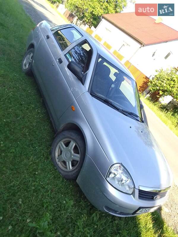 Седан ВАЗ / Lada 2170 Priora 2009 в Тячеве фото 4 Седан ВАЗ / Lada 2170 Priora 2009 в Тячеве