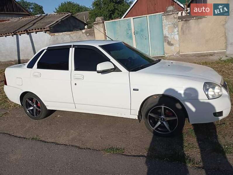 Седан ВАЗ / Lada 2170 Priora 2013 в Одесі