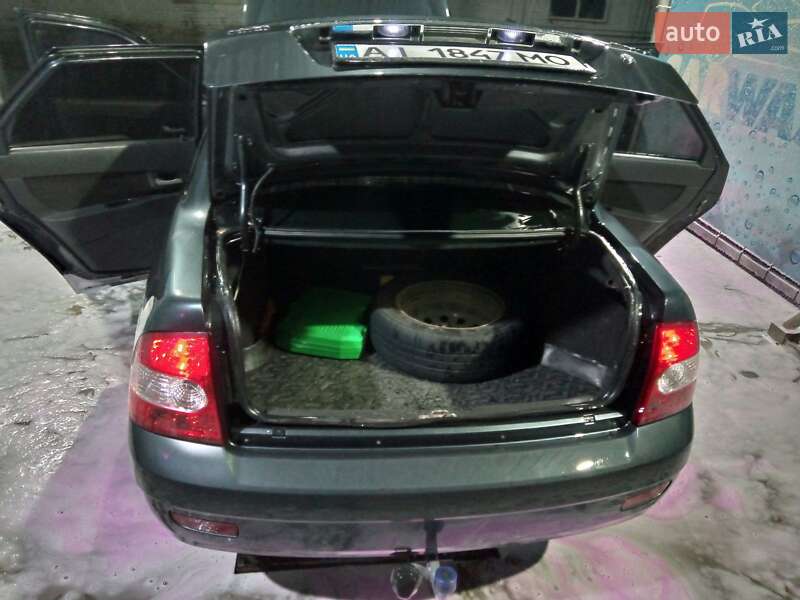 Седан ВАЗ / Lada 2170 Priora 2012 в Малині