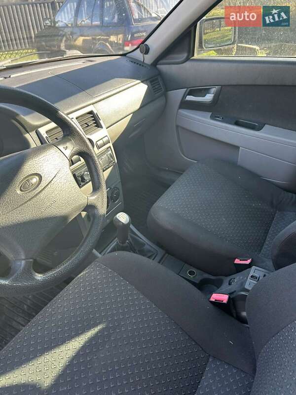 Седан ВАЗ / Lada 2170 Priora 2011 в Черновцах