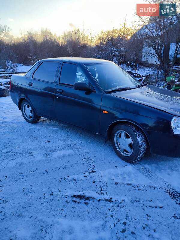 Седан ВАЗ / Lada 2170 Priora 2008 в Красному