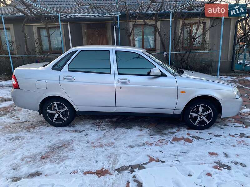 Седан ВАЗ / Lada 2170 Priora 2008 в Первомайске
