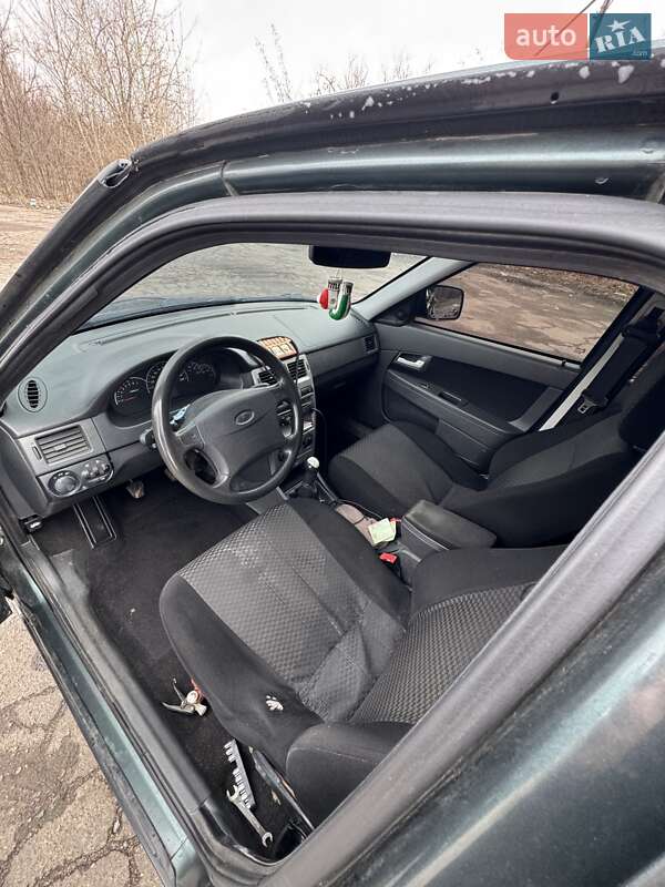 Седан ВАЗ / Lada 2170 Priora 2011 в Покрові