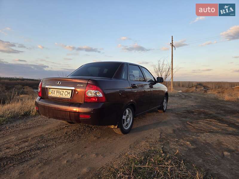 Седан ВАЗ 2170 Priora 2011 в 