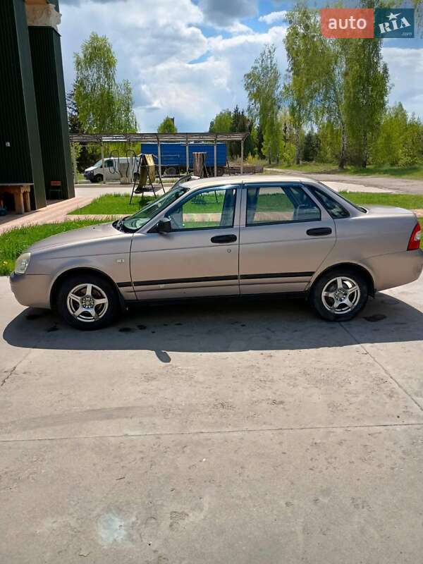 Седан ВАЗ / Lada 2170 Priora 2007 в Славуте