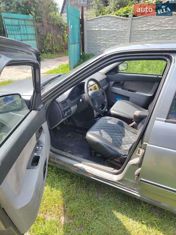 Седан ВАЗ / Lada 2170 Priora 2007 в Чернигове