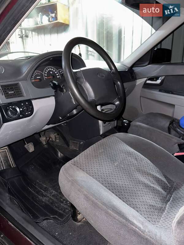 Седан ВАЗ / Lada 2170 Priora 2010 в Харькове фото 10 Седан ВАЗ / Lada 2170 Priora 2010 в Харькове