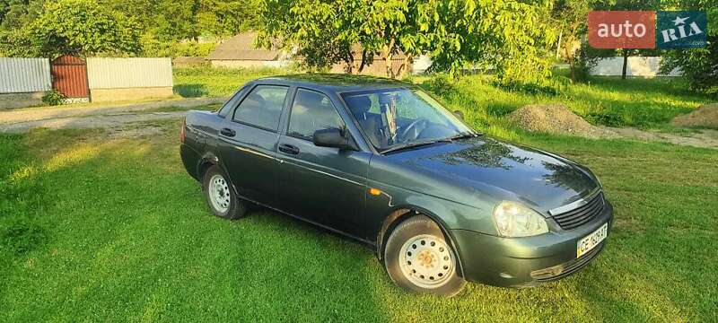Седан ВАЗ / Lada 2170 Priora 2010 в Черновцах