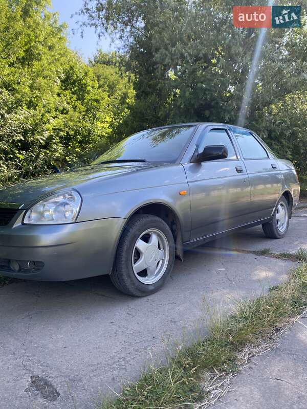 Седан ВАЗ / Lada 2170 Priora 2007 в Черновцах