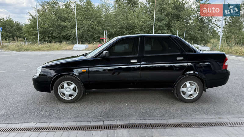 Седан ВАЗ / Lada 2170 Priora 2008 в Новом Буге