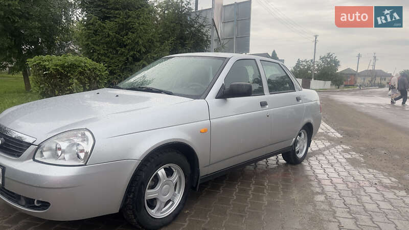 Седан ВАЗ / Lada 2170 Priora 2008 в Рокитном