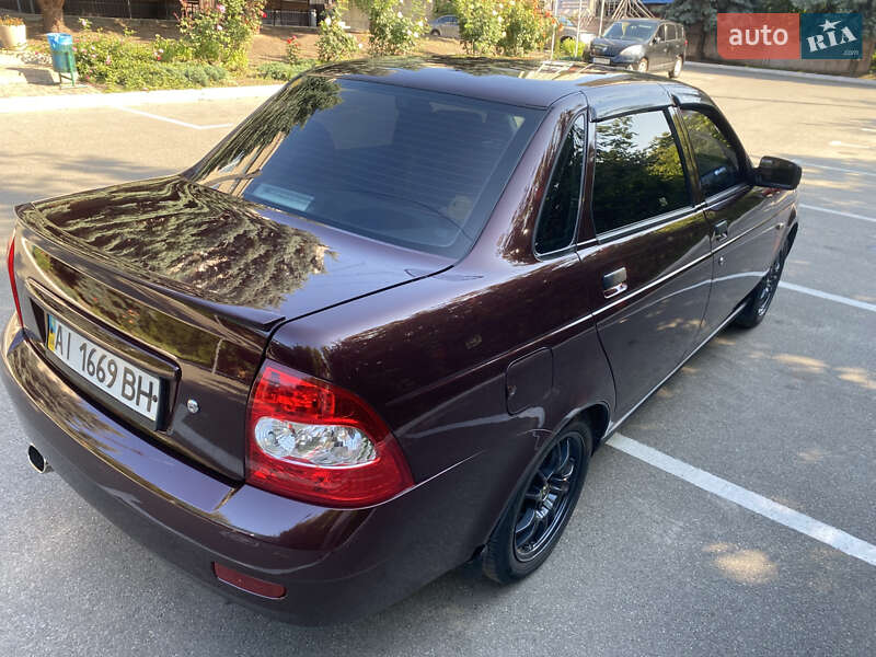 Седан ВАЗ / Lada 2170 Priora 2008 в Вышгороде