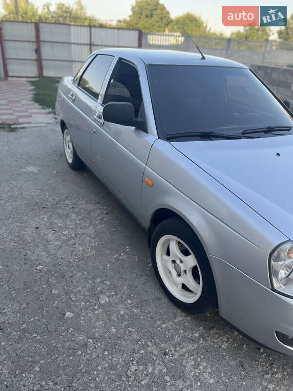 Седан ВАЗ / Lada 2170 Priora 2012 в Днепре