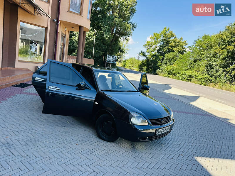 Седан ВАЗ / Lada 2170 Priora 2008 в Тячеве