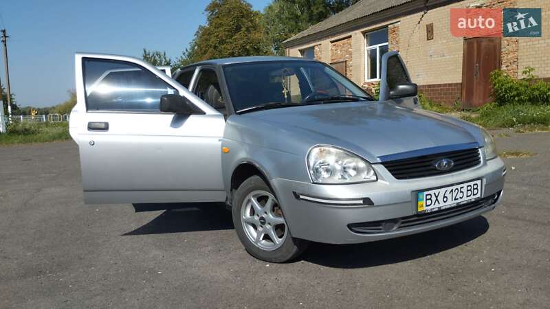 Седан ВАЗ / Lada 2170 Priora 2010 в Красилові фото 12 Седан ВАЗ / Lada 2170 Priora 2010 в Красилові