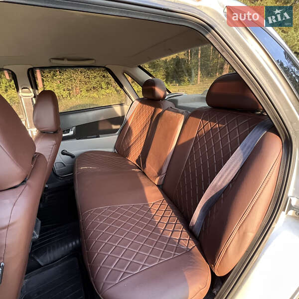 Седан ВАЗ / Lada 2170 Priora 2010 в Литине