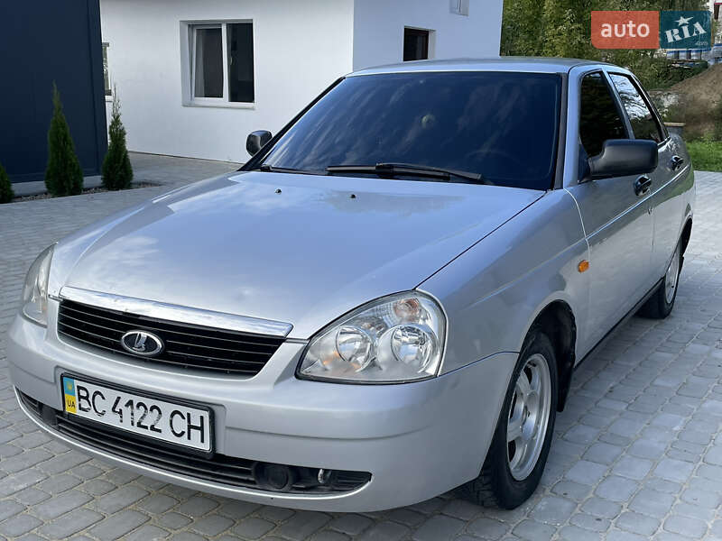 Седан ВАЗ / Lada 2170 Priora 2010 в Львове
