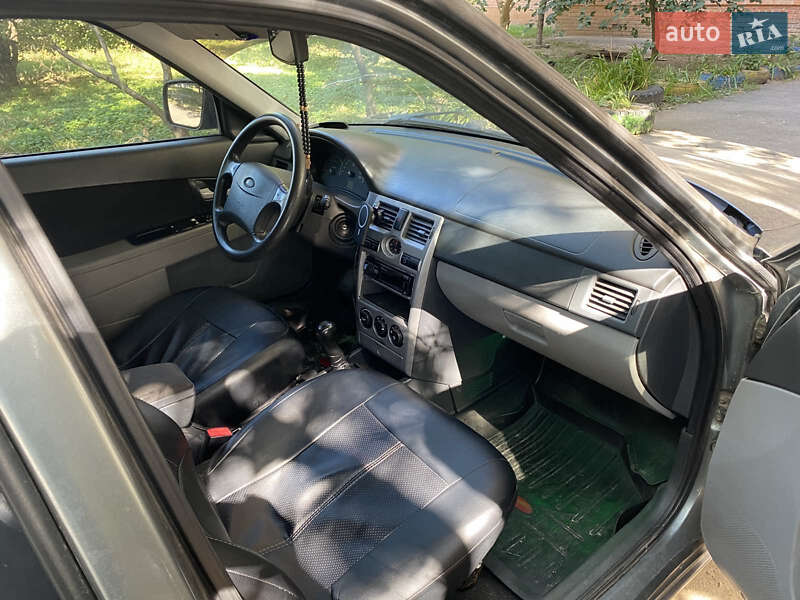 Седан ВАЗ / Lada 2170 Priora 2010 в Славянске фото 8 Седан ВАЗ / Lada 2170 Priora 2010 в Славянске