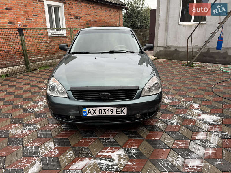 Седан ВАЗ / Lada 2170 Priora 2011 в Краснограде