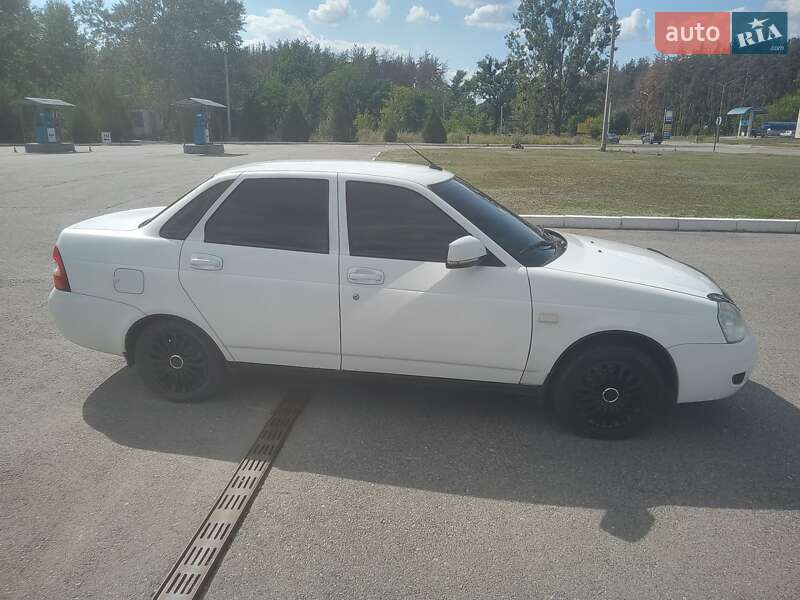 Седан ВАЗ / Lada 2170 Priora 2011 в Харькове