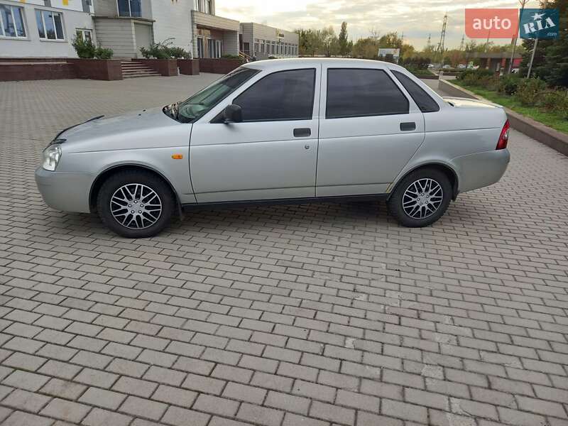 Седан ВАЗ / Lada 2170 Priora 2010 в Днепре