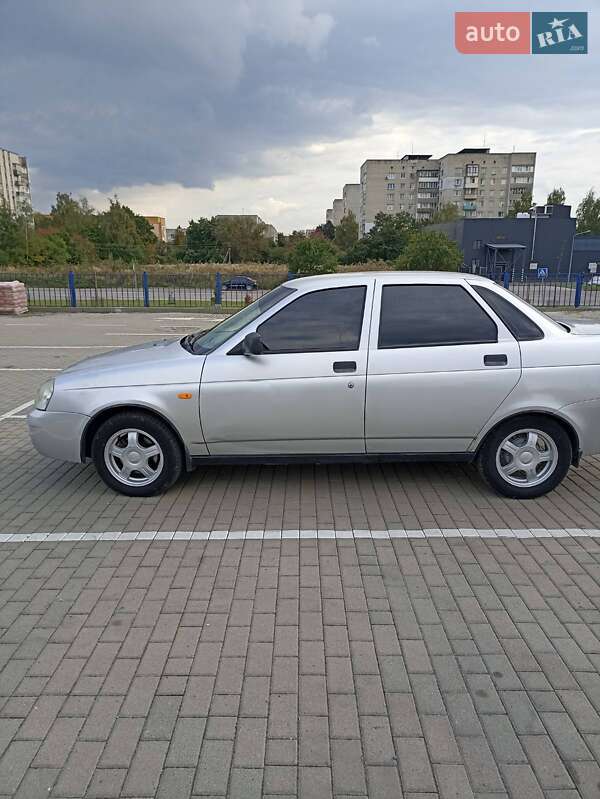 Седан ВАЗ / Lada 2170 Priora 2008 в Дрогобыче фото 4 Седан ВАЗ / Lada 2170 Priora 2008 в Дрогобыче