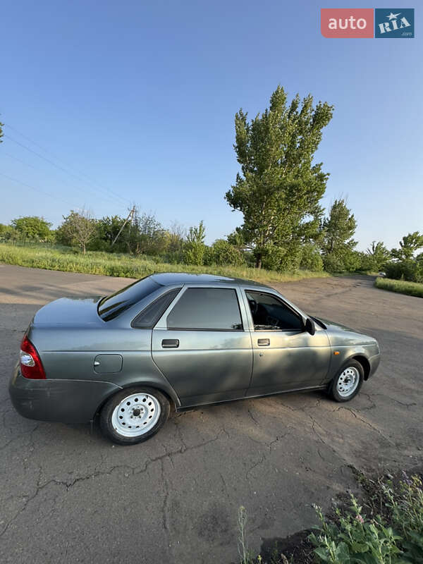 Седан ВАЗ / Lada 2170 Priora 2010 в Краматорську