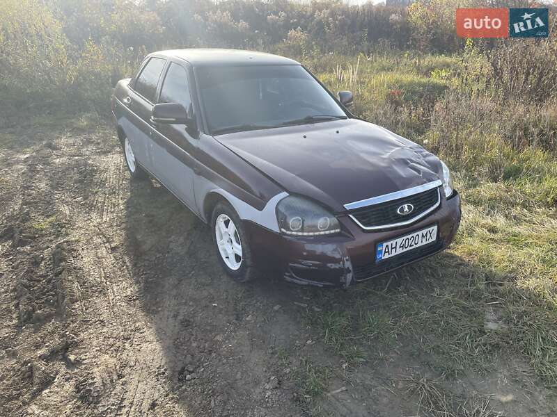Седан ВАЗ / Lada 2170 Priora 2011 в Черновцах