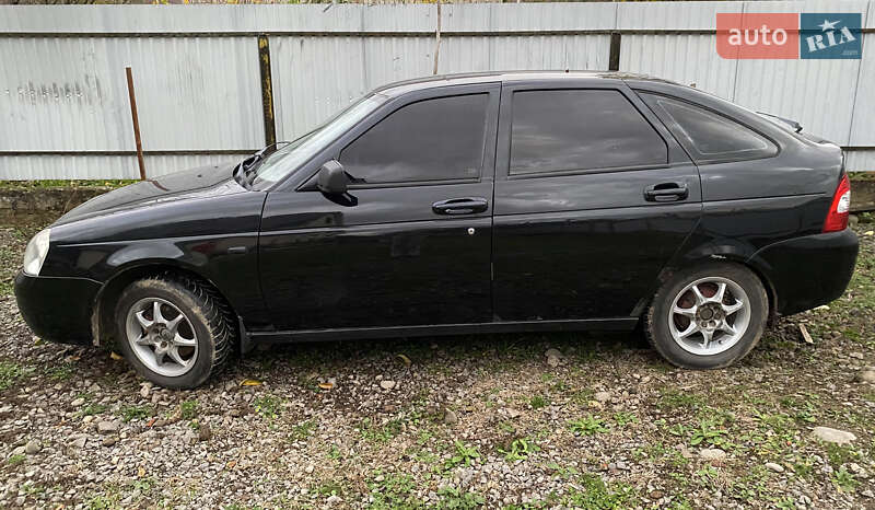 Седан ВАЗ / Lada 2170 Priora 2008 в Ужгороді фото 3 Седан ВАЗ / Lada 2170 Priora 2008 в Ужгороді