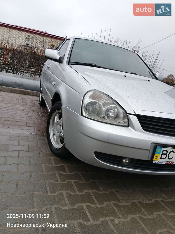 Седан ВАЗ / Lada 2170 Priora 2011 в Львове фото 2 Седан ВАЗ / Lada 2170 Priora 2011 в Львове