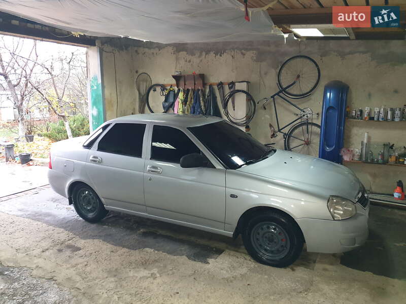 Седан ВАЗ / Lada 2170 Priora 2012 в Долинській