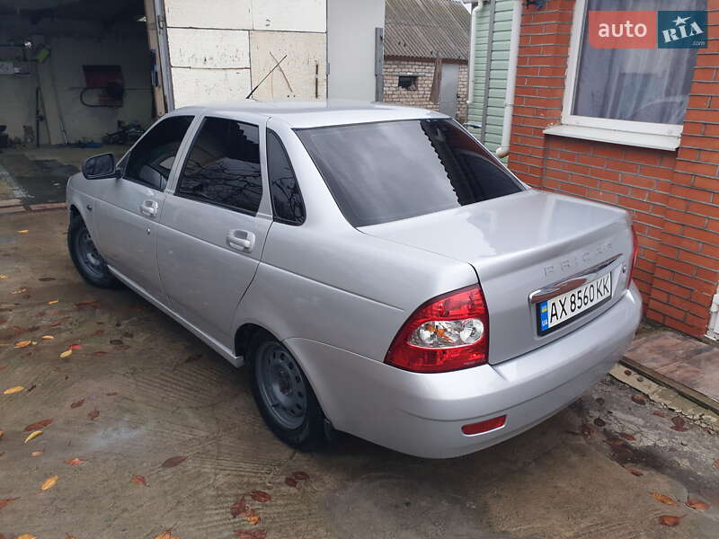 Седан ВАЗ / Lada 2170 Priora 2012 в Долинській