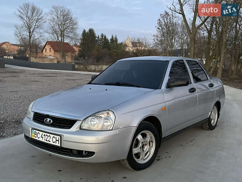 Седан ВАЗ / Lada 2170 Priora 2010 в Львове фото 15 Седан ВАЗ / Lada 2170 Priora 2010 в Львове