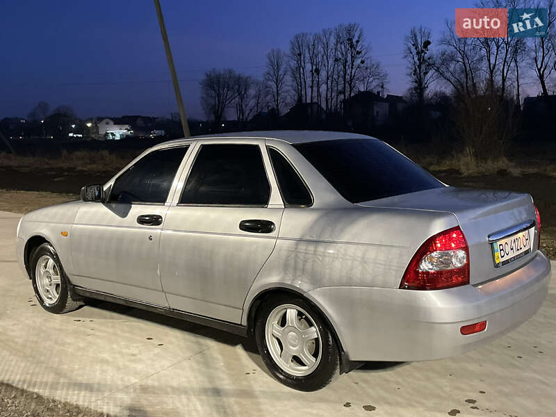 Седан ВАЗ / Lada 2170 Priora 2010 в Львове фото 24 Седан ВАЗ / Lada 2170 Priora 2010 в Львове