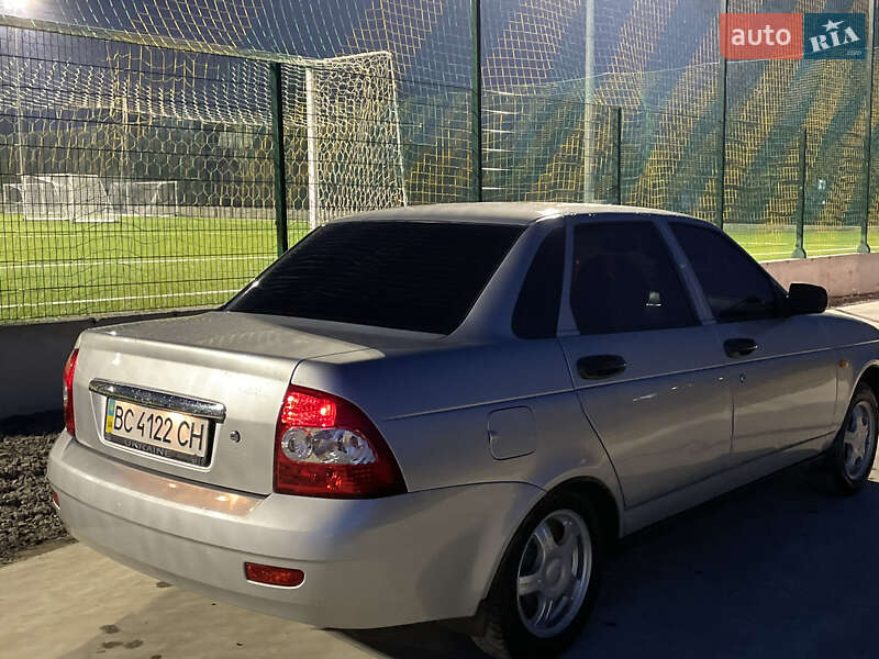 Седан ВАЗ / Lada 2170 Priora 2010 в Львове фото 28 Седан ВАЗ / Lada 2170 Priora 2010 в Львове