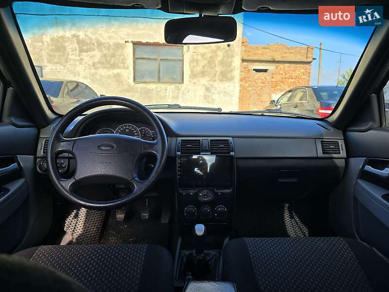 Седан ВАЗ / Lada 2170 Priora 2011 в Николаеве