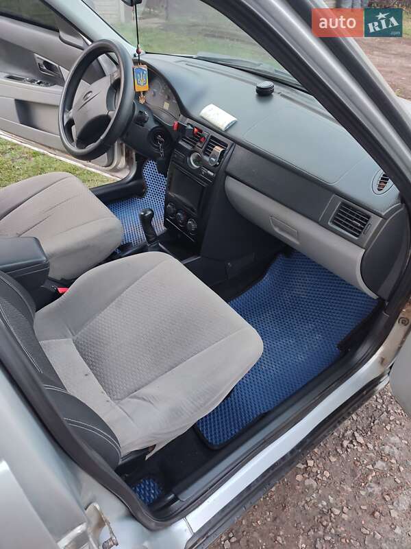 Седан ВАЗ / Lada 2170 Priora 2007 в Конотопі фото 5 Седан ВАЗ / Lada 2170 Priora 2007 в Конотопі