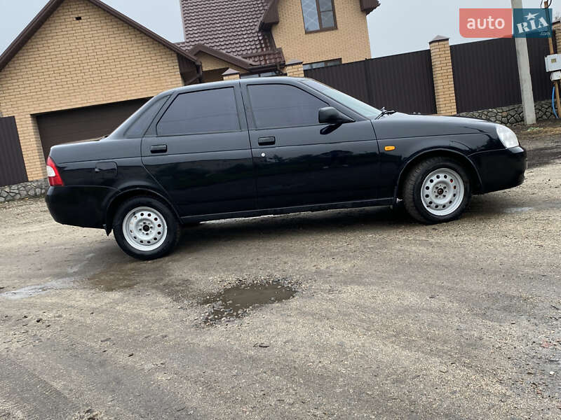 Седан ВАЗ / Lada 2170 Priora 2011 в Охтирці