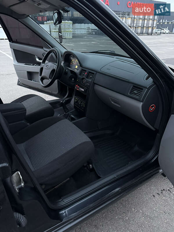 Седан ВАЗ / Lada 2170 Priora 2010 в Миколаєві