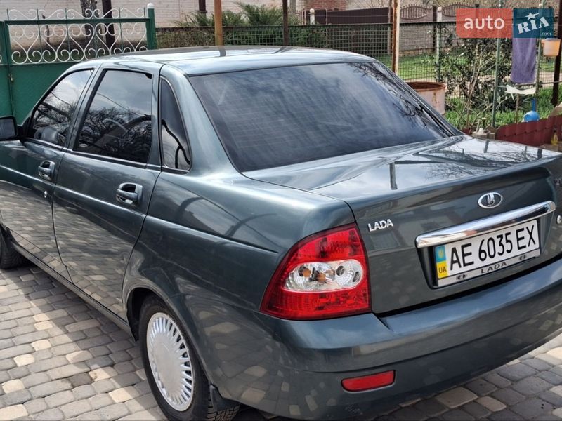 Седан ВАЗ / Lada 2170 Priora 2011 в Кривом Роге