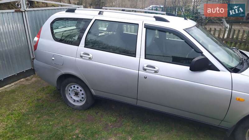 Универсал ВАЗ / Lada 2171 Priora 2011 в Хмельницком