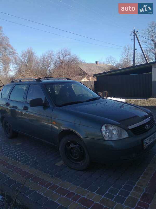 Универсал ВАЗ 2171 Priora 2009 в 
